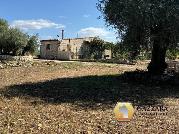 casa indipendente in vendita a Noto