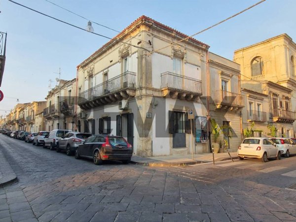 casa indipendente in vendita a Noto