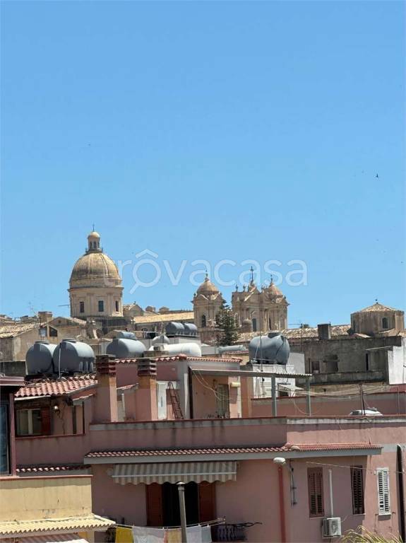 casa indipendente in vendita a Noto in zona Madonna Marina