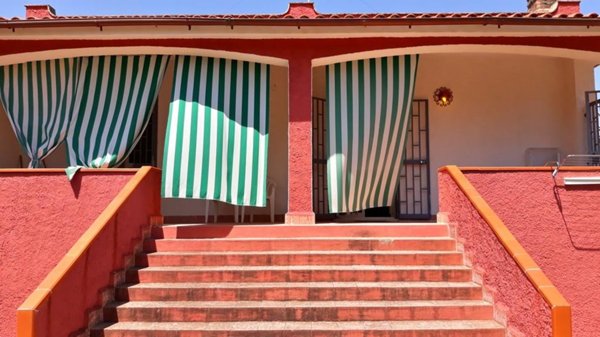 casa indipendente in vendita a Noto in zona Lenzavacche