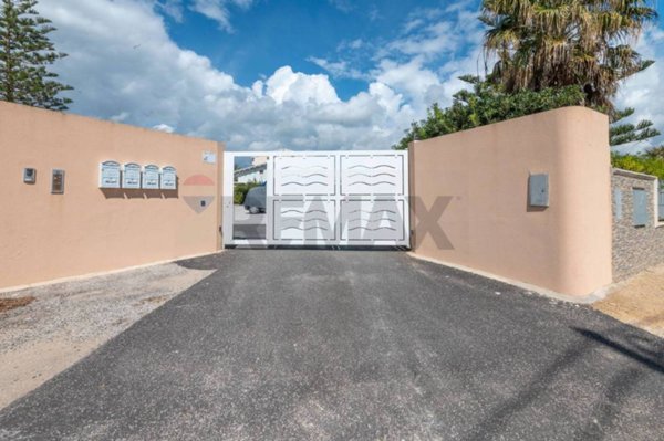 appartamento in vendita a Noto in zona Calabernardo