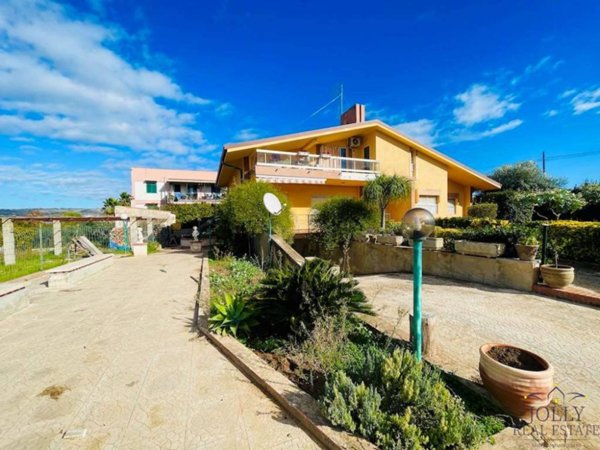 casa indipendente in vendita a Noto in zona Madonna Marina