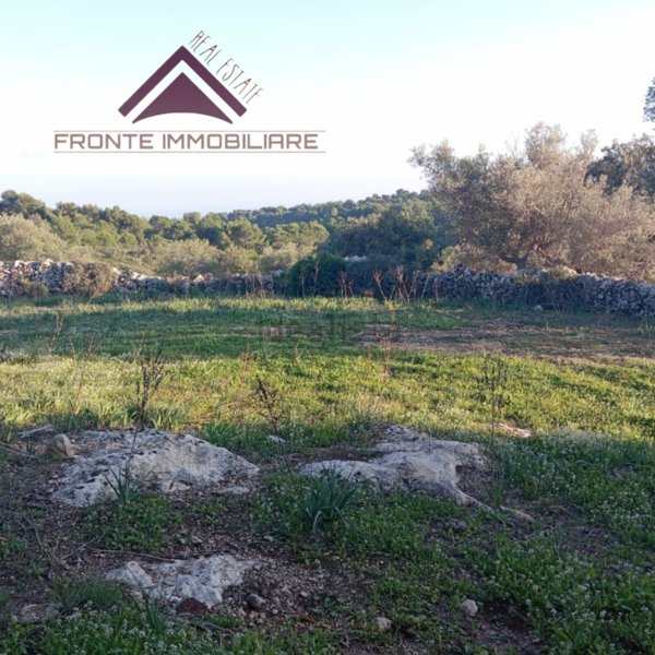 terreno in vendita a Noto in zona Testa dell'Acqua
