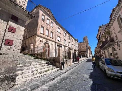 casa indipendente in vendita a Noto