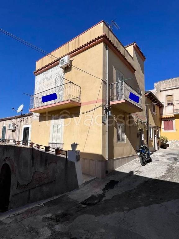 casa indipendente in vendita a Noto
