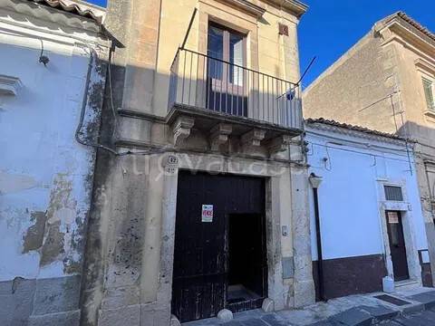 casa indipendente in vendita a Noto