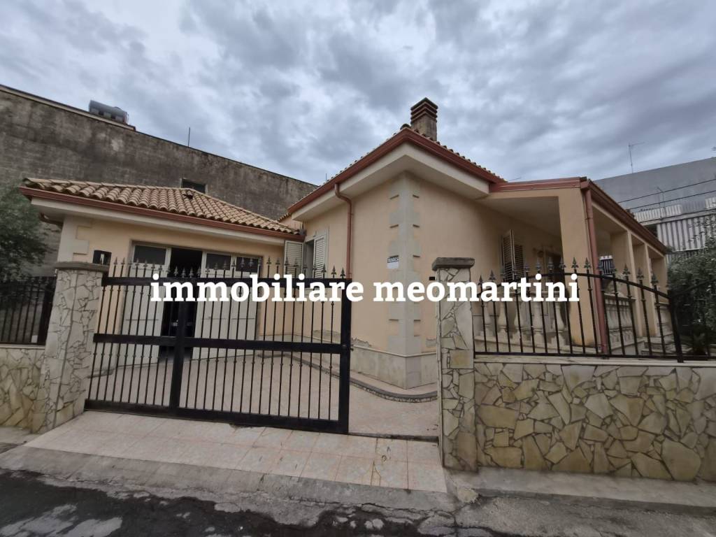 casa indipendente in vendita a Noto