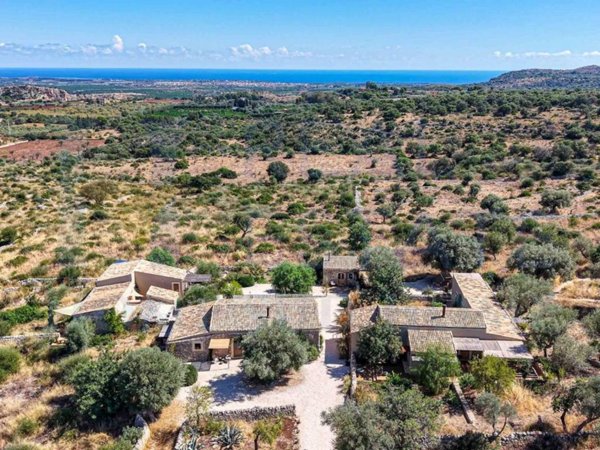 casa indipendente in vendita a Noto