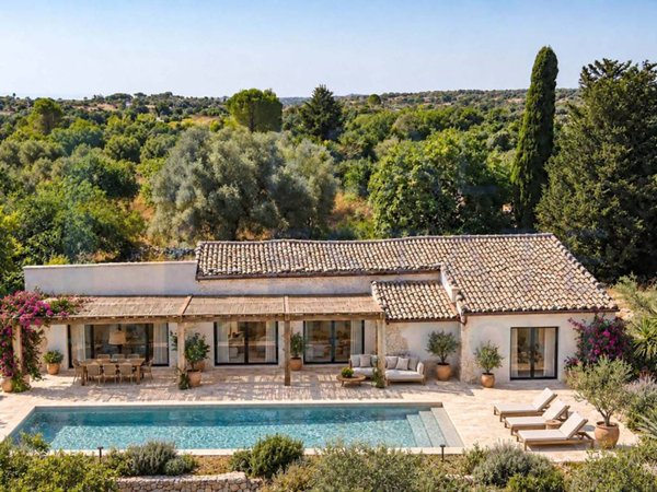 casa indipendente in vendita a Noto