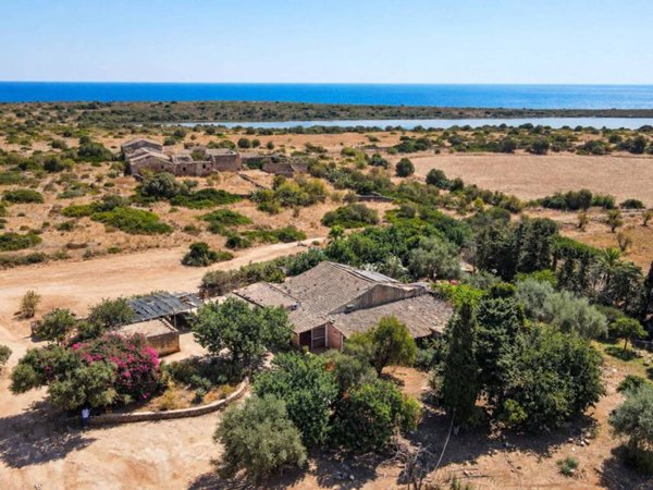 casa indipendente in vendita a Noto