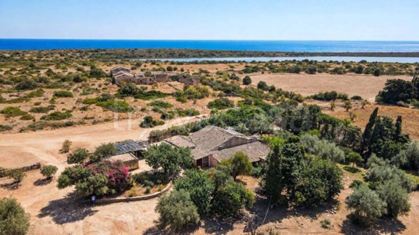 casa indipendente in vendita a Noto