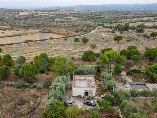 casa indipendente in vendita a Noto