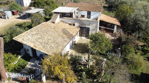 casa indipendente in vendita a Noto