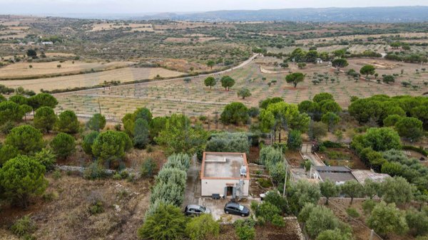 casa indipendente in vendita a Noto
