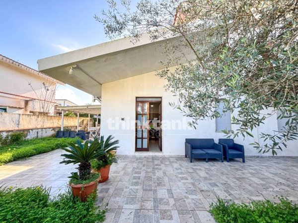 casa indipendente in vendita a Noto in zona Reitani