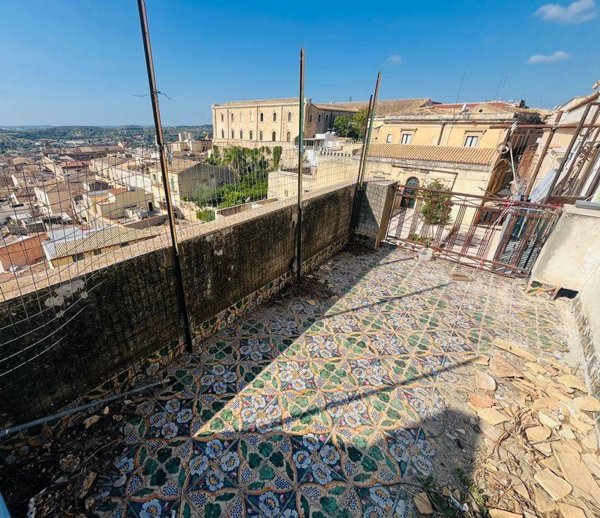 casa indipendente in vendita a Noto