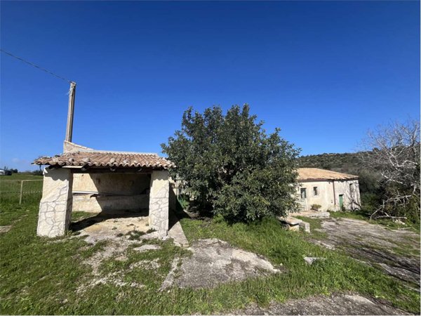 casale in vendita a Noto