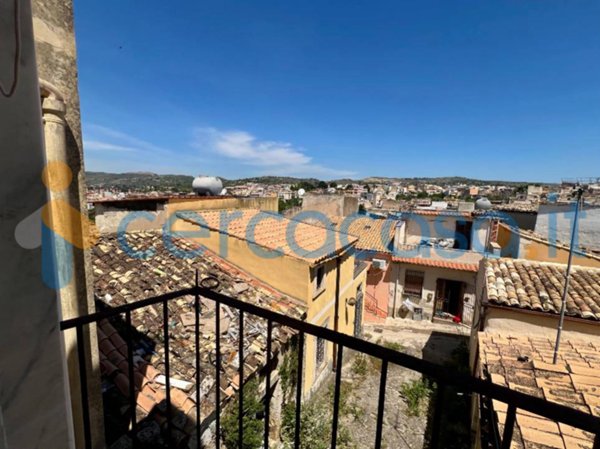 casa indipendente in vendita a Noto