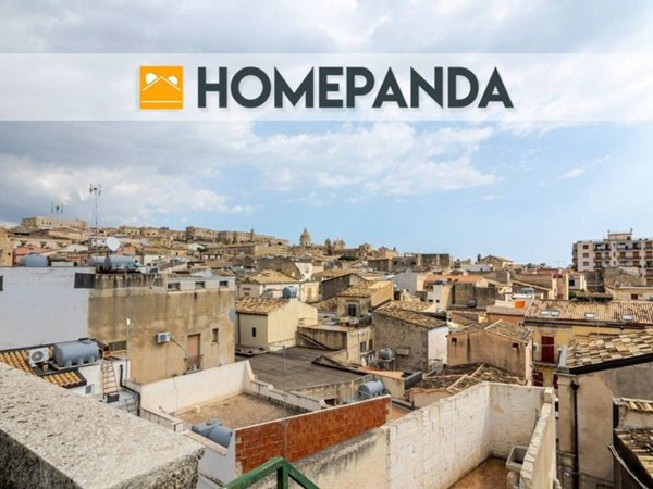 casa indipendente in vendita a Noto