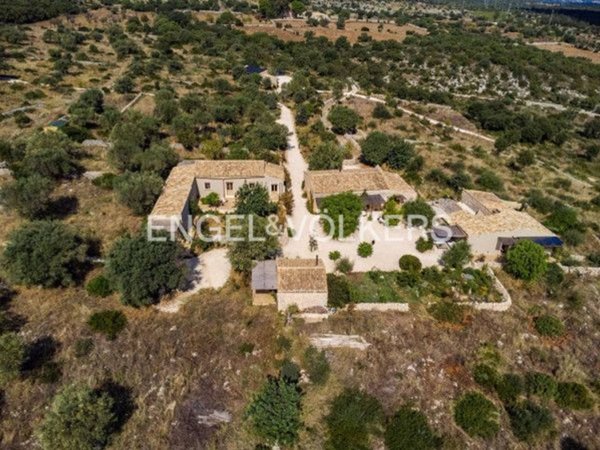 casa indipendente in vendita a Noto