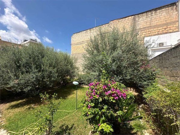 casa indipendente in vendita a Noto