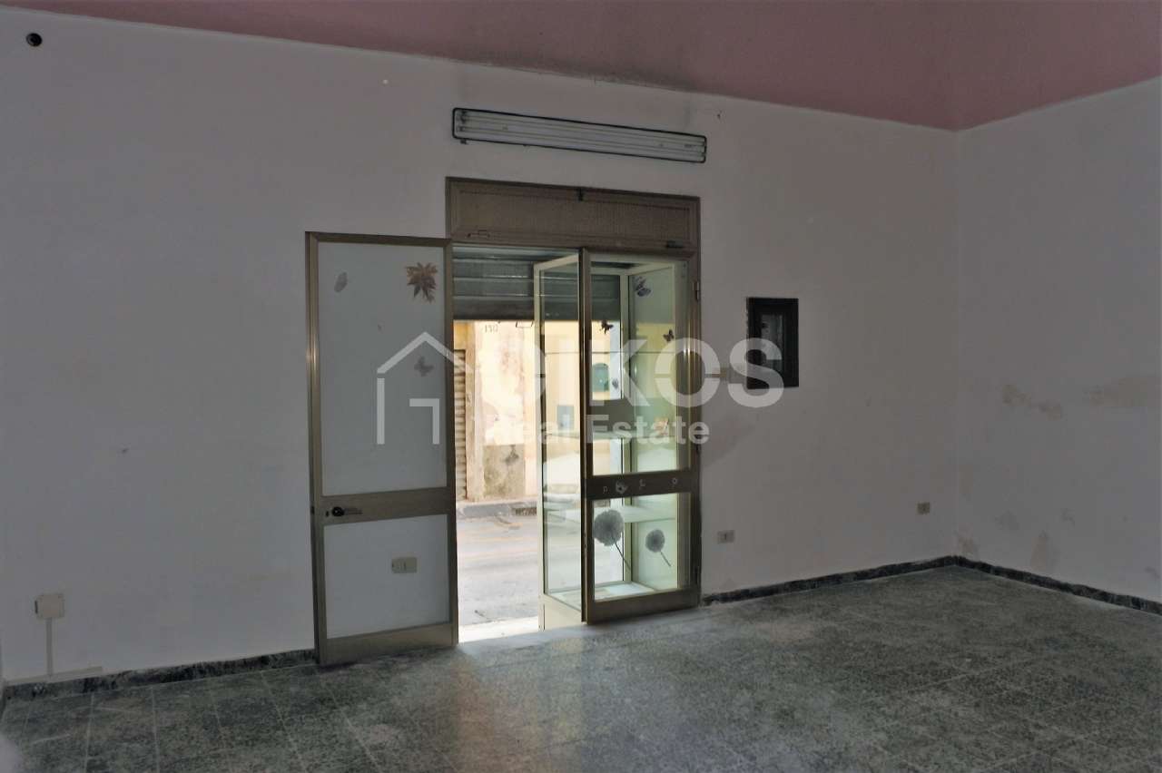 locale commerciale in vendita a Noto