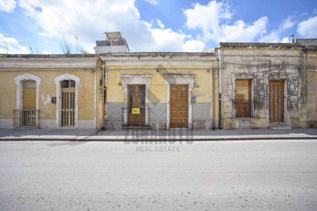 casa indipendente in vendita a Noto