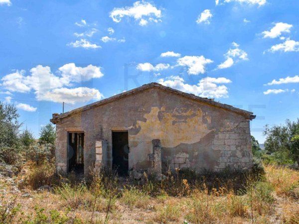 casa indipendente in vendita a Noto
