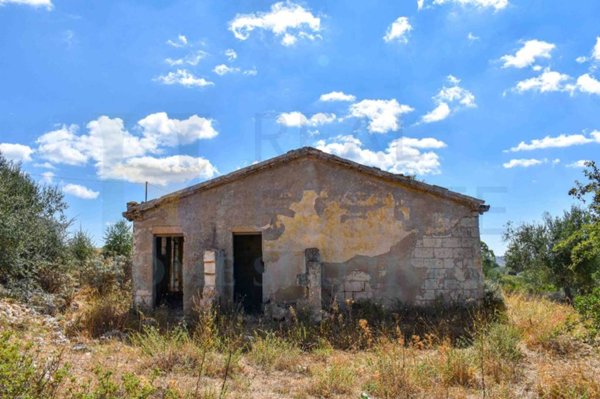 casa indipendente in vendita a Noto