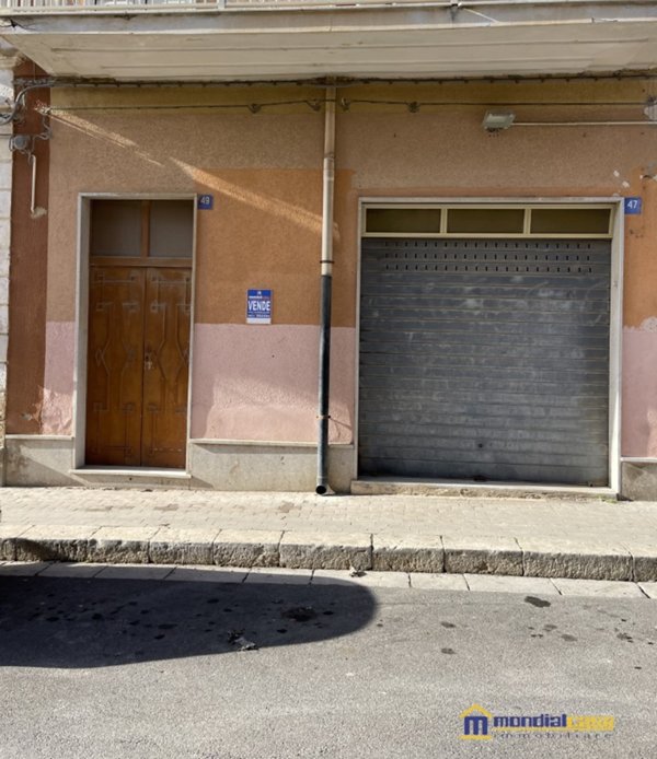 locale commerciale in vendita a Pachino