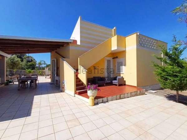casa indipendente in vendita a Pachino in zona Marzamemi