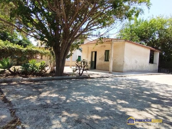 casa indipendente in vendita a Pachino in zona Marzamemi
