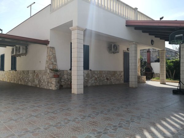 casa indipendente in vendita a Pachino