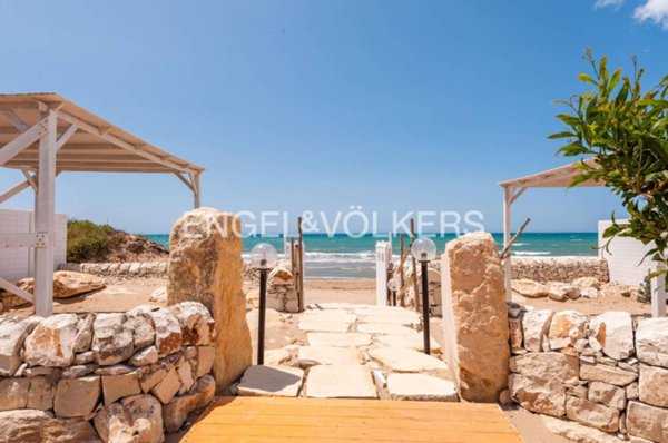 casa indipendente in vendita a Pachino