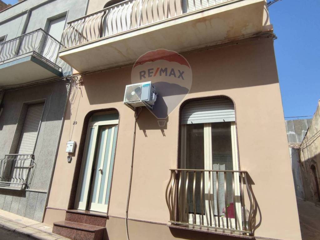 casa indipendente in vendita a Pachino