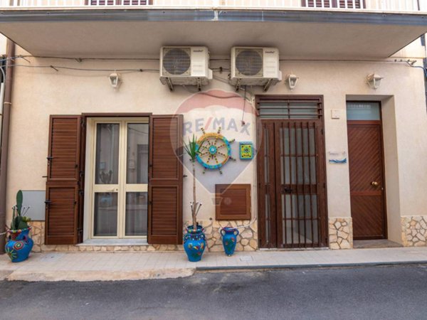 casa indipendente in vendita a Pachino in zona Marzamemi