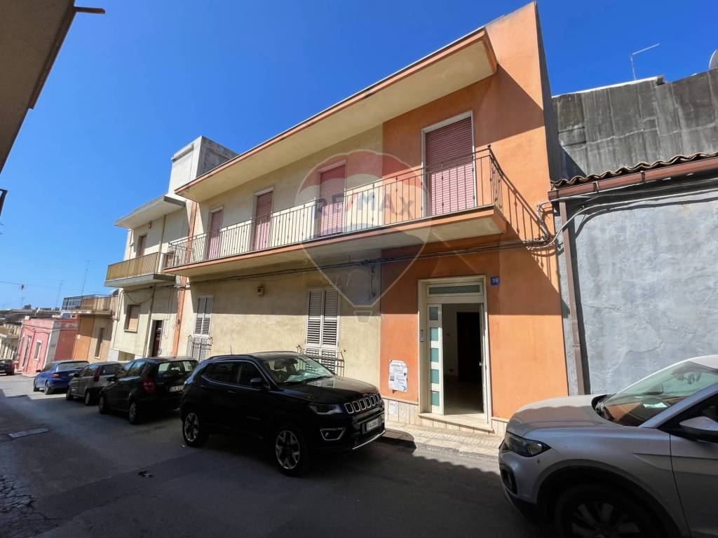 casa indipendente in vendita a Pachino