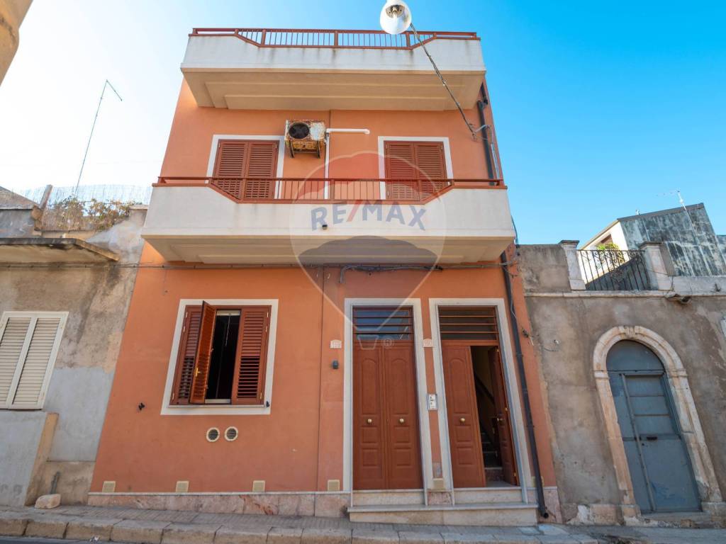 casa indipendente in vendita a Pachino