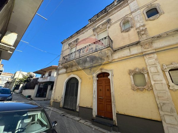 casa indipendente in vendita a Pachino
