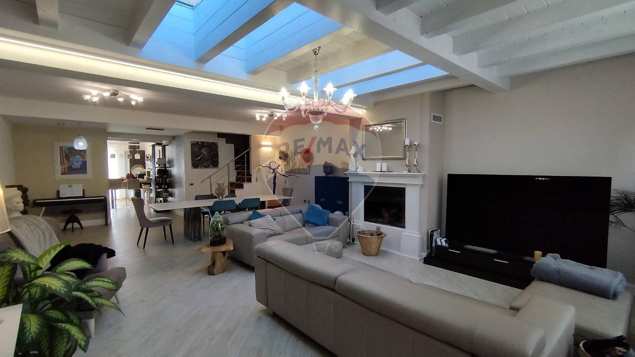 casa indipendente in vendita a Pachino