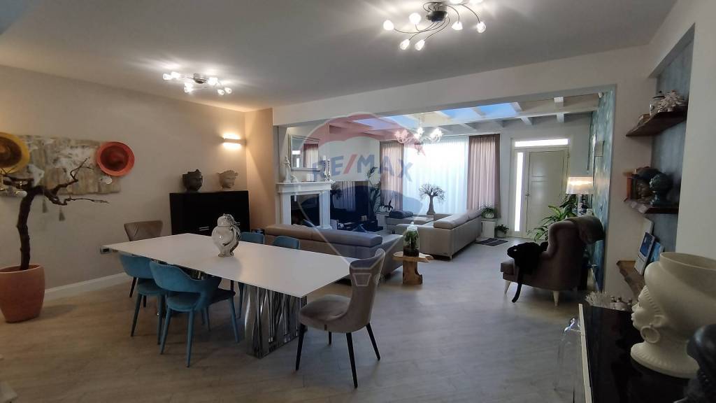 casa indipendente in vendita a Pachino