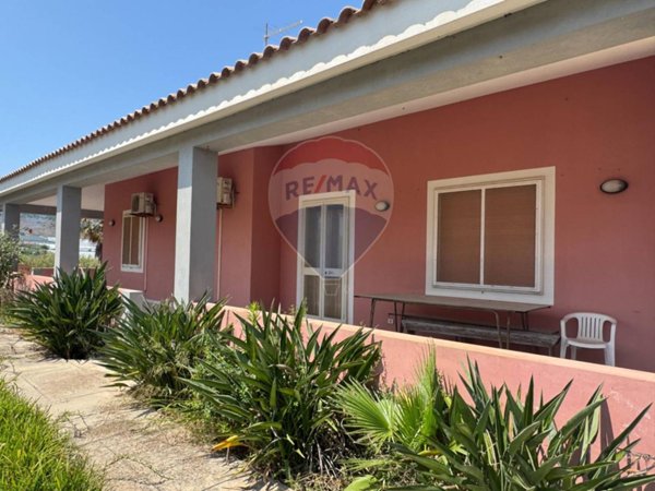 casa indipendente in vendita a Pachino in zona Marzamemi