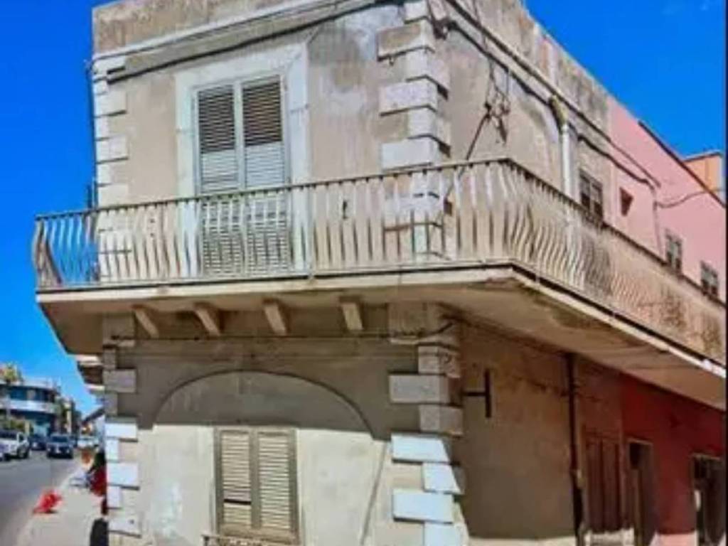 intera palazzina in vendita a Pachino