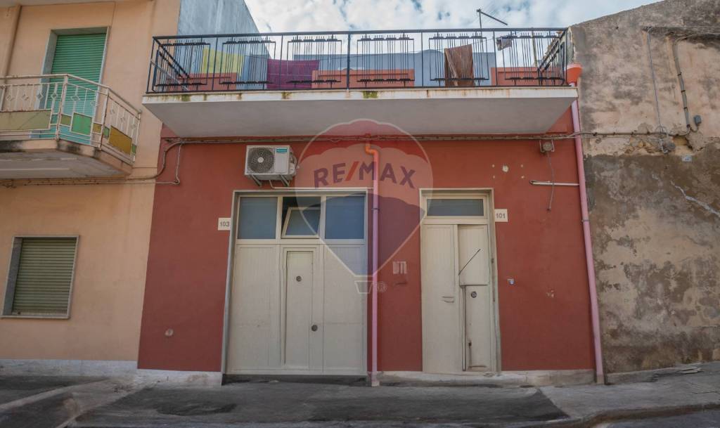 casa indipendente in vendita a Pachino