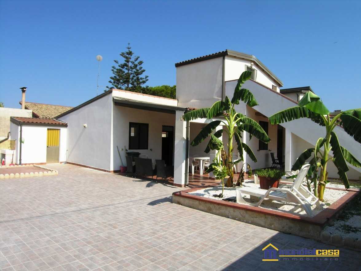 casa indipendente in vendita a Pachino