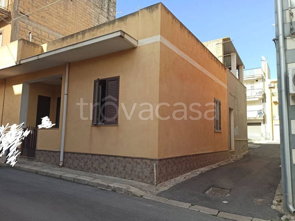casa indipendente in vendita a Pachino