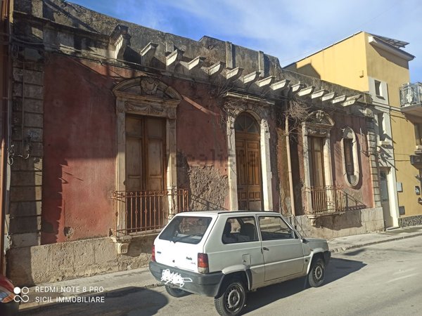 casa indipendente in vendita a Pachino