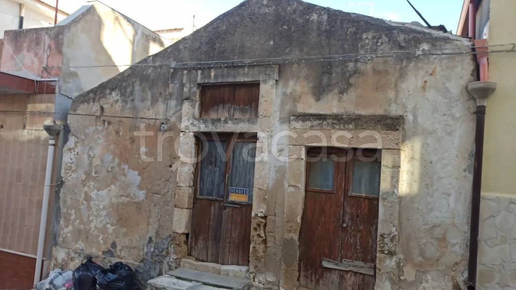 casa indipendente in vendita a Pachino