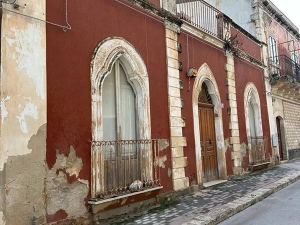 casa indipendente in vendita a Pachino