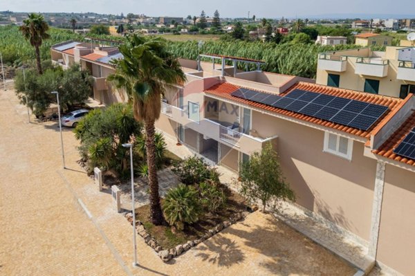 casa indipendente in vendita a Pachino in zona Marzamemi